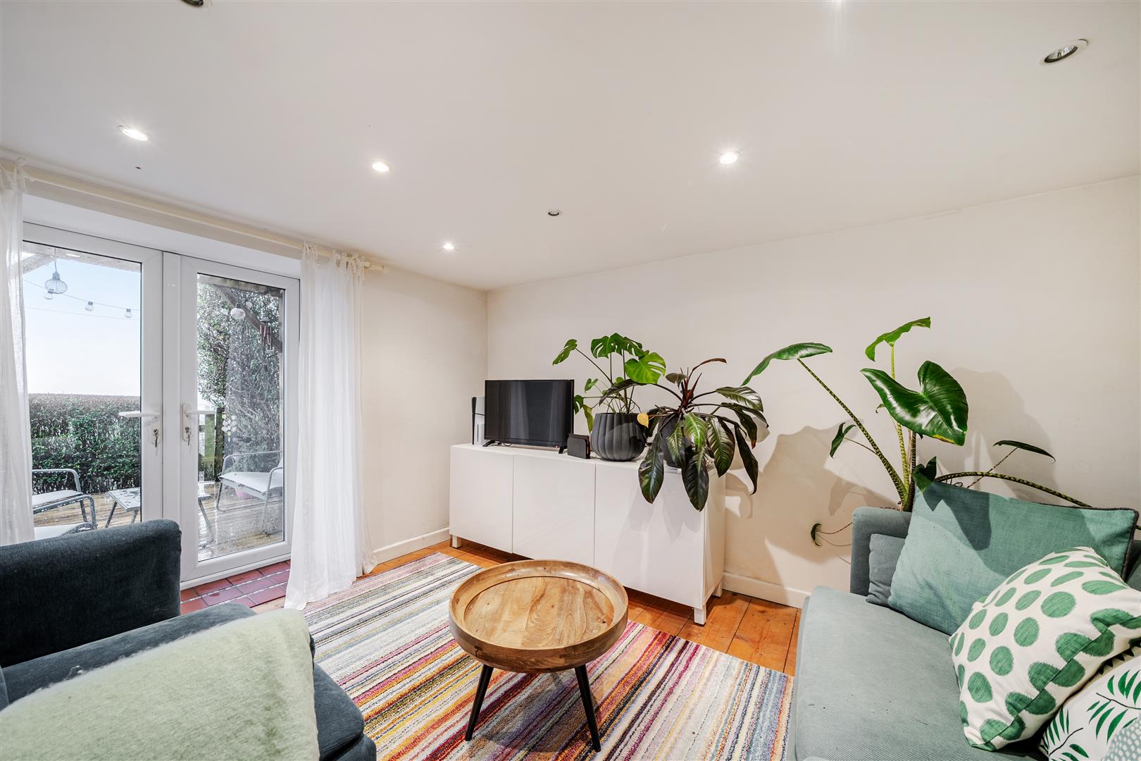 Bryn Y Don Road, Mount Pleasant, Swansea, SA1 6YA